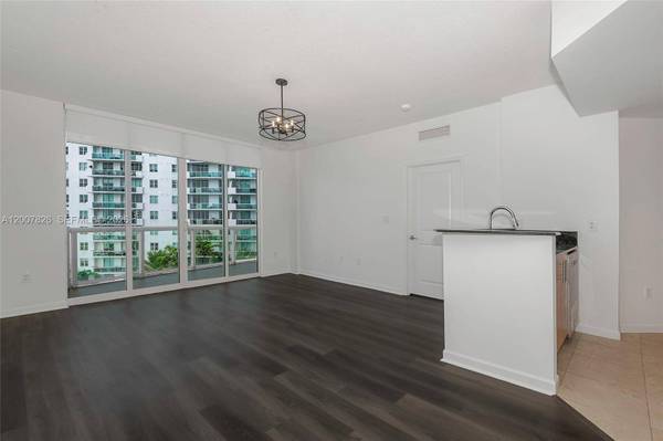 7900 Harbor Island Dr #703, North Bay Village, FL 33141