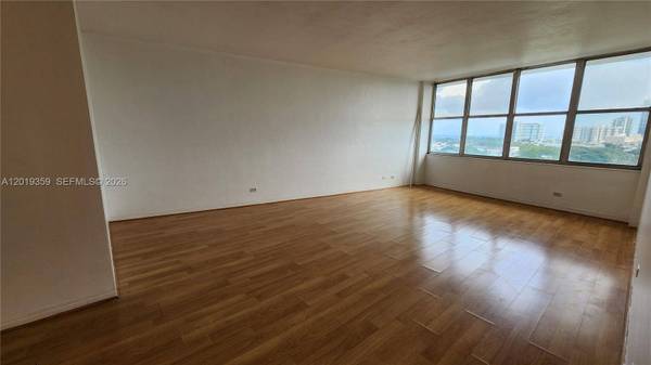 7441 Wayne #8-O, Miami Beach, FL 33141