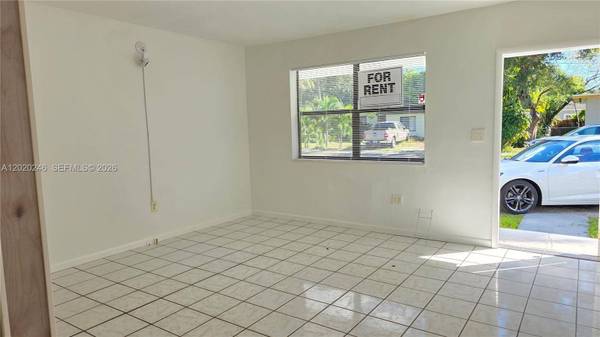 525 NE 132nd Ter #525 or 527, North Miami, FL 33161