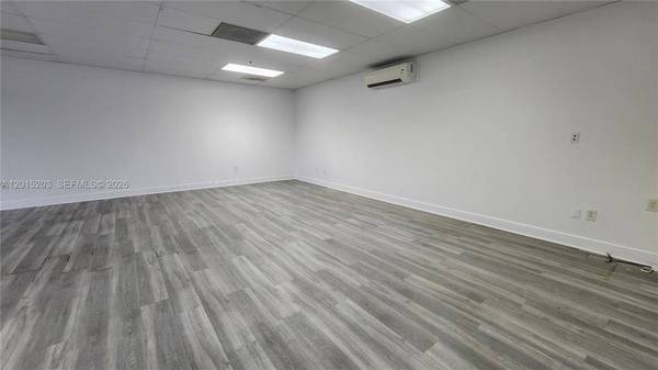 7766 NW 46th St, Doral, FL 33166