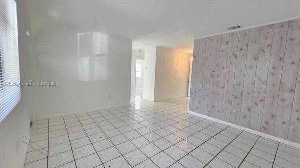 525 NE 132nd Ter #525 or 527, North Miami, FL 33161