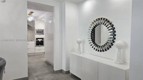 4001 S Ocean Dr #9F, Hollywood, FL 33019