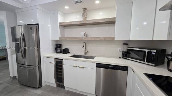4001 S Ocean Dr #9F, Hollywood, FL 33019