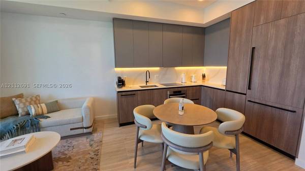580 72nd St #2007, Miami Beach, FL 33141
