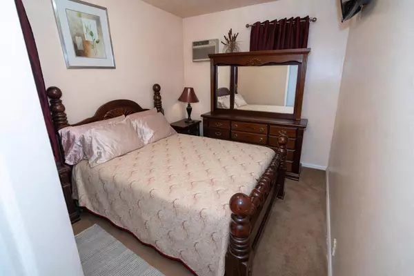 312 VAN NOSTRAND AVE, Jc Greenville, NJ 07305