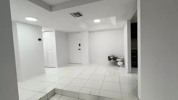 Lauderhill, FL 33319-5913,3591 Inverrary Dr