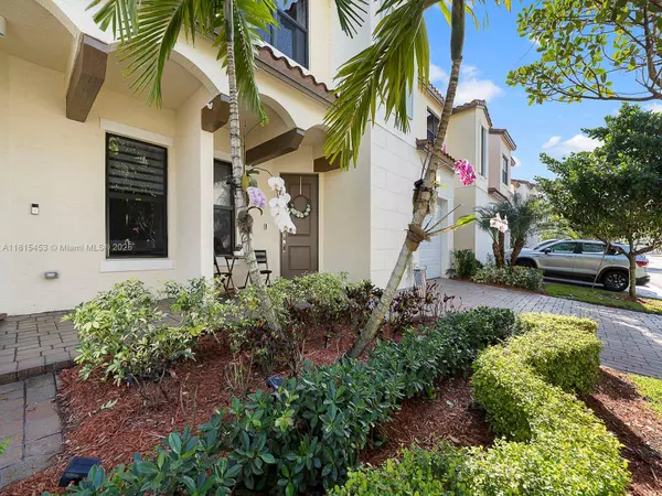 20930 NW 1st St, Pembroke Pines, FL 33029