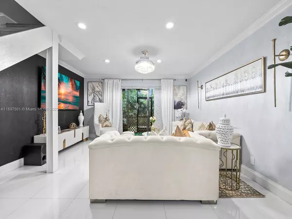 10942 W Sample Rd #E1, Coral Springs, FL 33065