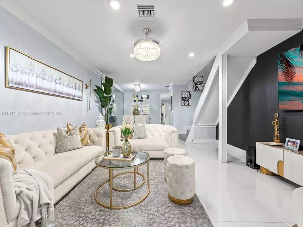 10942 W Sample Rd #E1, Coral Springs, FL 33065