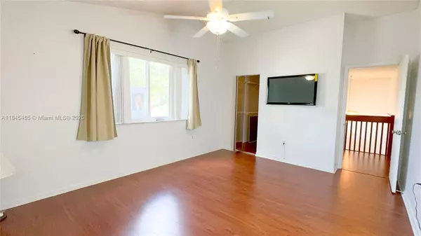 331 NW 101st Terrace, Pembroke Pines, FL 33026