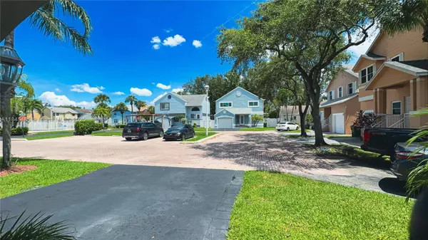 331 NW 101st Terrace, Pembroke Pines, FL 33026