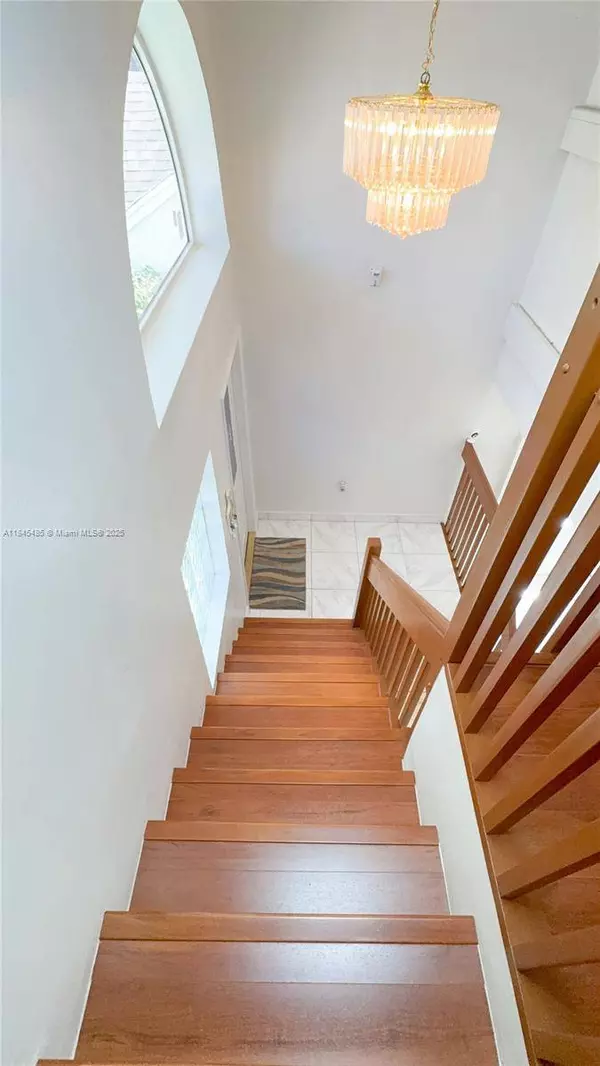 331 NW 101st Terrace, Pembroke Pines, FL 33026