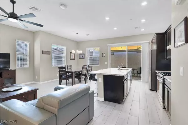 762 Iris Desert ST, Henderson, NV 89011