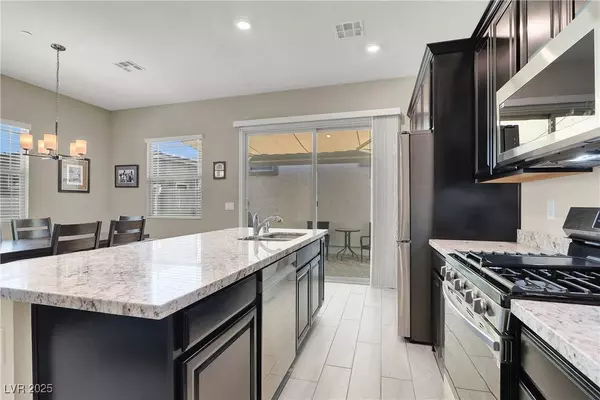 762 Iris Desert ST, Henderson, NV 89011