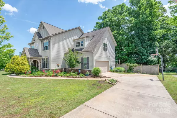 4225 Abernathy PL, Harrisburg, NC 28075