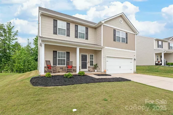 2340 Lanza DR, Charlotte, NC 28215