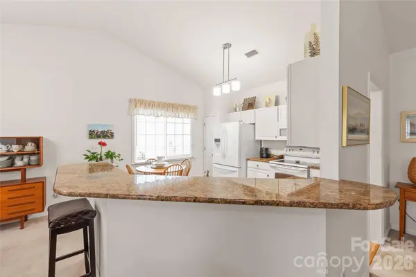 6016 Creekview CT, Harrisburg, NC 28075