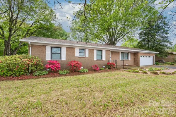 105 W Sunset DR, Locust, NC 28097