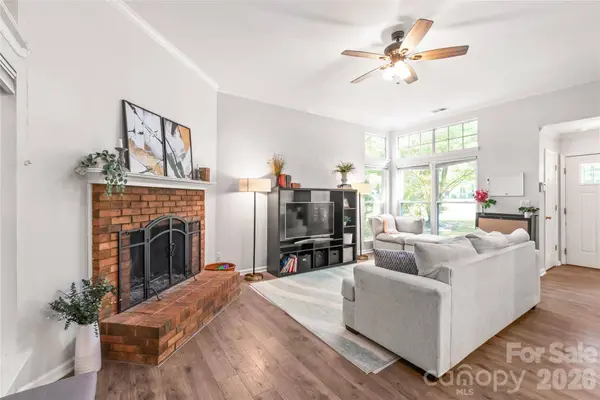 3909 Armitage DR, Charlotte, NC 28269