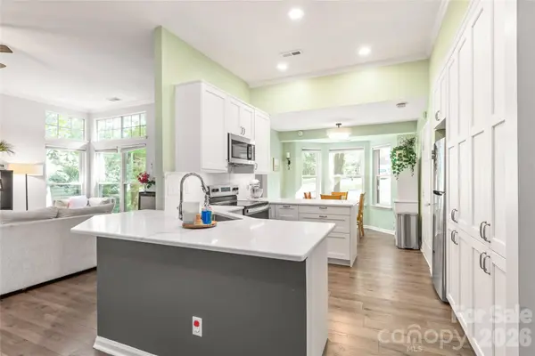 3909 Armitage DR, Charlotte, NC 28269