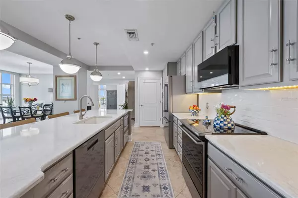 1227 E MADISON ST #805N, Tampa, FL 33602