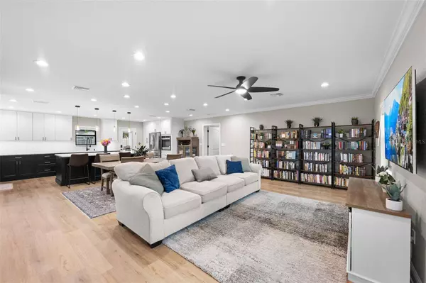 5239 24TH AVE N, St Petersburg, FL 33710