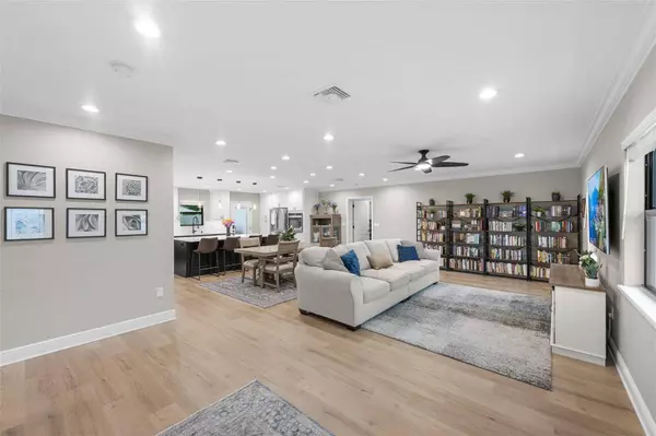 5239 24TH AVE N, St Petersburg, FL 33710