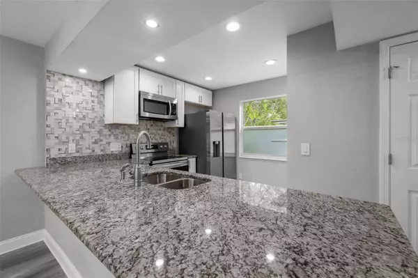 210 S MALCOLM CT, Tampa, FL 33609