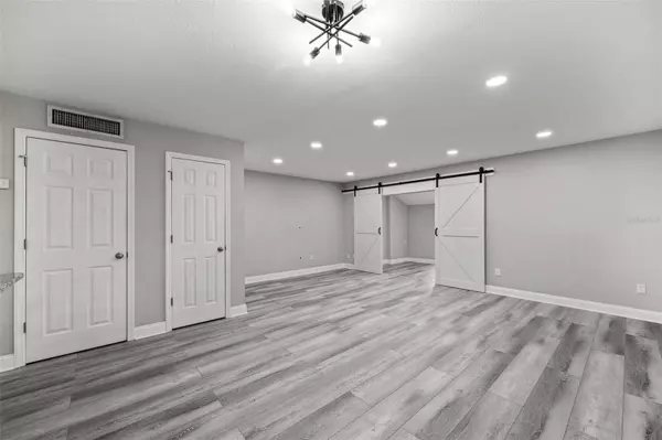 210 S MALCOLM CT, Tampa, FL 33609