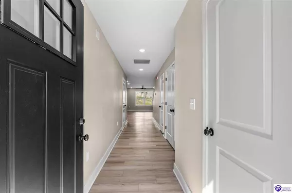 206 B Hunter Lane, Elizabethtown, KY 42701