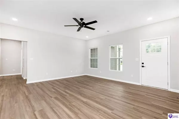 116 Magnolia Court, Vine Grove, KY 40175