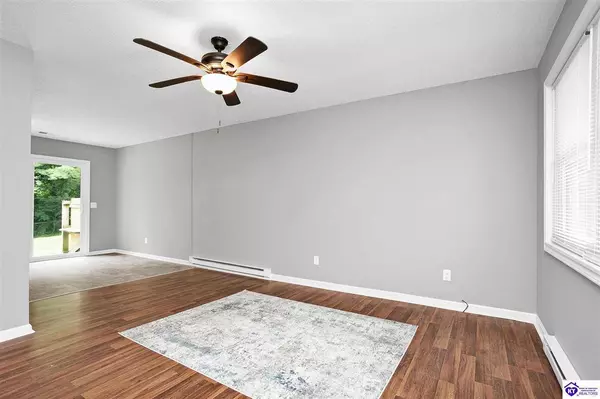 1045 Greenway Drive, Elizabethtown, KY 42701