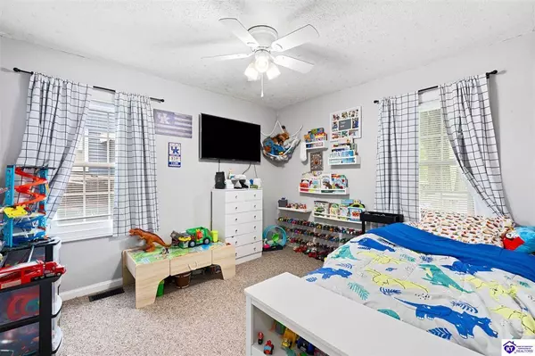 518 Village Drive, Elizabethtown, KY 42701