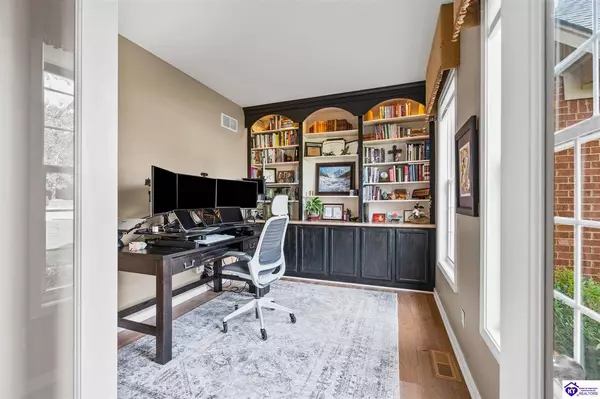 101 Rhinestone Court, Elizabethtown, KY 42701