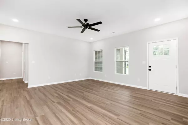 116 Magnolia Ct, Vine Grove, KY 40175