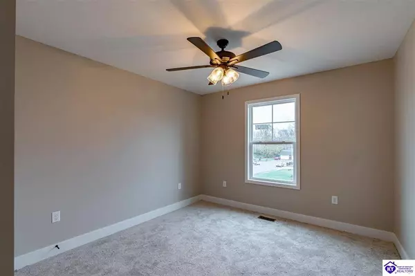 208 A Hunter Lane, Elizabethtown, KY 42701