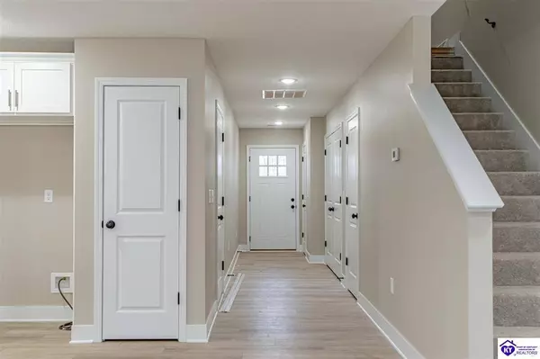 208 A Hunter Lane, Elizabethtown, KY 42701