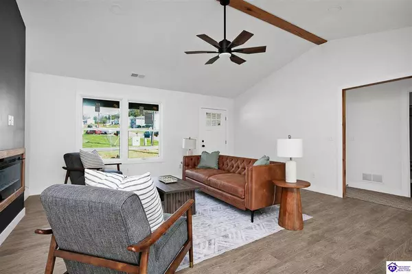 900 Edgebrook Drive, Vine Grove, KY 40175