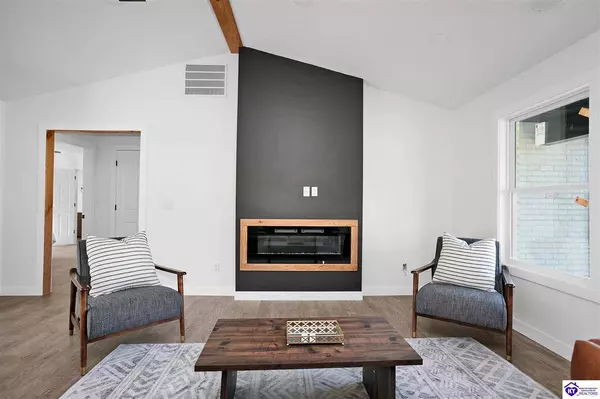 900 Edgebrook Drive, Vine Grove, KY 40175