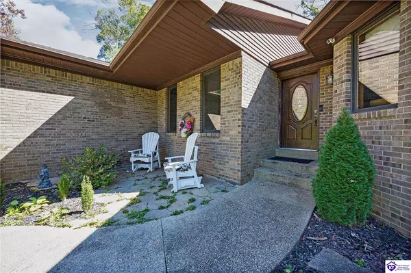 306 Forest Trace, Radcliff, KY 40160