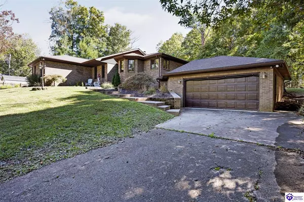 306 Forest Trace, Radcliff, KY 40160