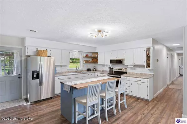 161 Lombardy Dr, Cecilia, KY 42724