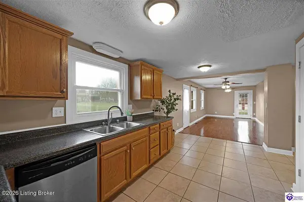 611 Harvard Dr, Elizabethtown, KY 42701