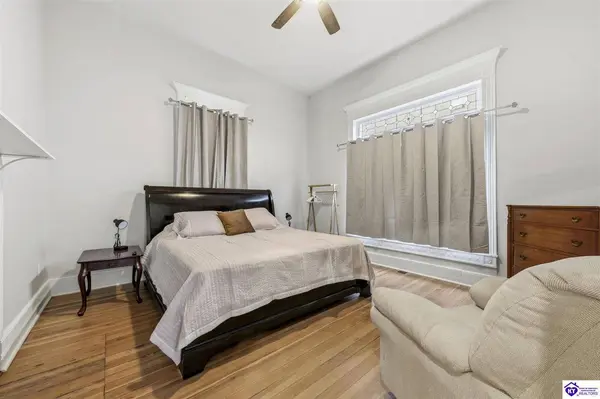 300 W Main Street, Hodgenville, KY 42748