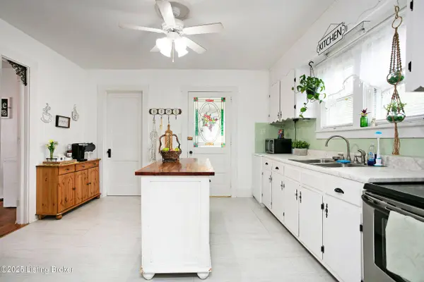 701 Bell Ave, Campbellsville, KY 42718