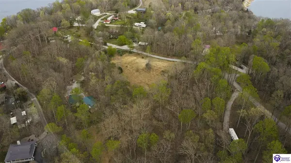 860 Noah Stevenson Road, Bee Spring, KY 42207