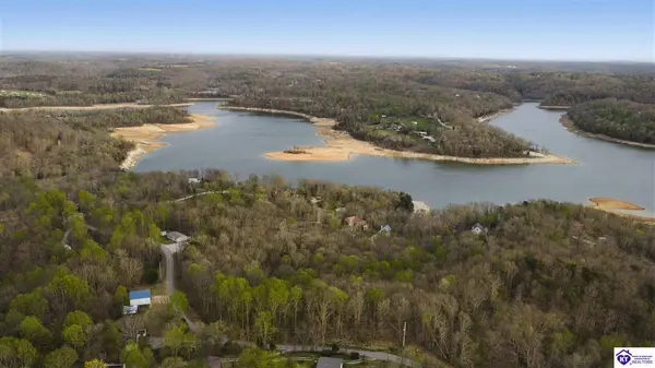 21 & 22 Cedar Point Road, Bee Spring, KY 42207