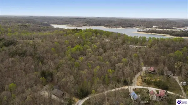 21 & 22 Cedar Point Road, Bee Spring, KY 42207