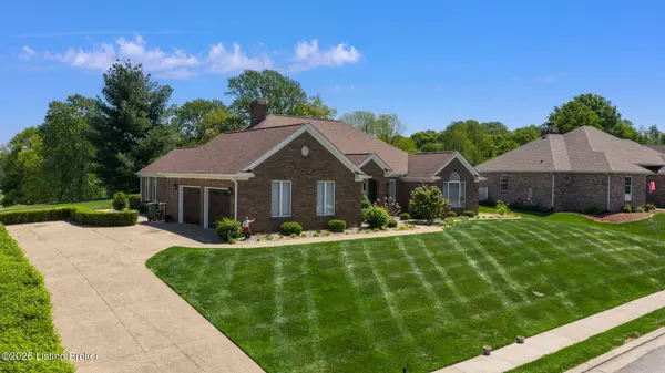 557 Saint Andrews Dr, Vine Grove, KY 40175