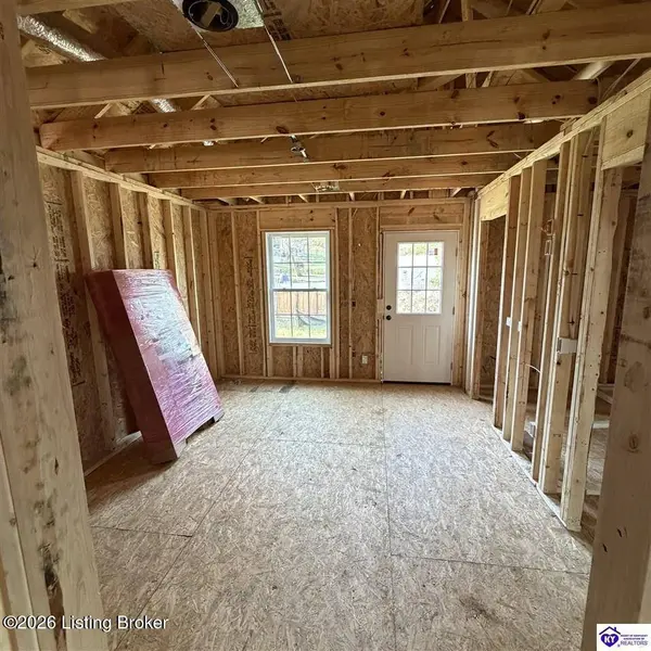 702 1/2 Monin Rd, Elizabethtown, KY 42701